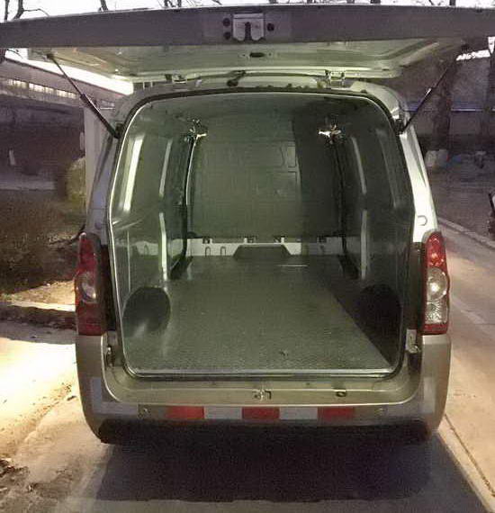 五菱牌GXA5032XXYBEV純電動(dòng)廂式運(yùn)輸車(chē)公告圖片