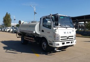 绿化喷洒车
