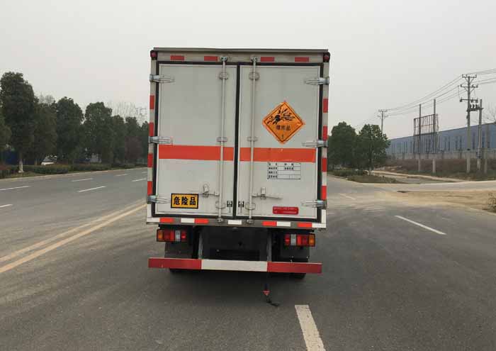 炎帝牌SZD5043XQYJ6爆破器材運(yùn)輸車公告圖片