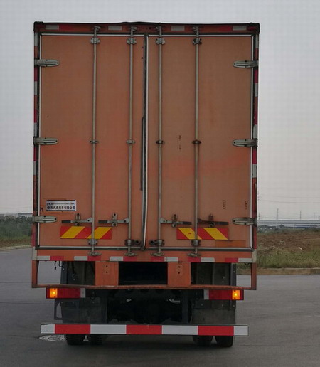 东风牌DFH5250XXYAX2V厢式运输车公告图片