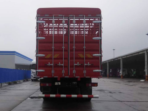 陜汽牌SX5320CCQ4C45B畜禽運(yùn)輸車公告圖片