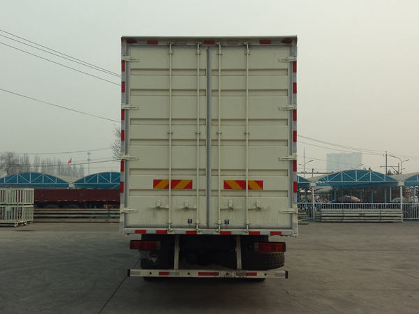 欧曼牌BJ5259XXY-AA厢式运输车公告图片