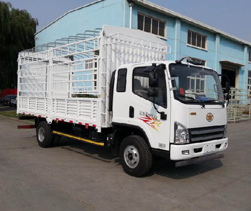 解放牌CA5105CCYP40K2L2E5A85倉(cāng)柵式運(yùn)輸車(chē)公告圖片