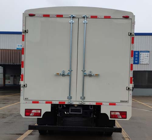 江鈴牌JX5043CCYTGB26倉(cāng)柵式運(yùn)輸車(chē)公告圖片