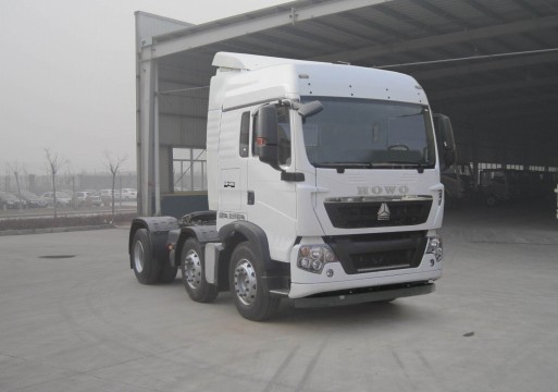 豪沃牌ZZ4257N25CGE1牵引汽车公告图片