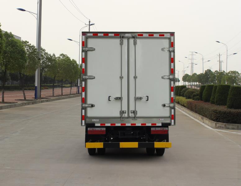 東風(fēng)牌EQ5041XLCL8BDBAC冷藏車公告圖片