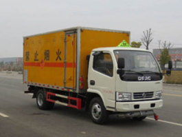 爆破器材运输车