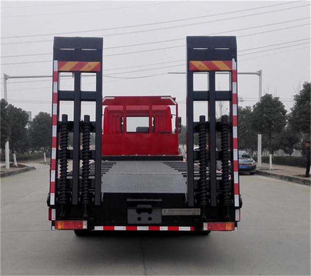 東風(fēng)牌DFZ5310TPBSZ5D1平板運(yùn)輸車公告圖片