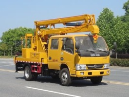 高空作业车
