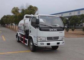 吸污车