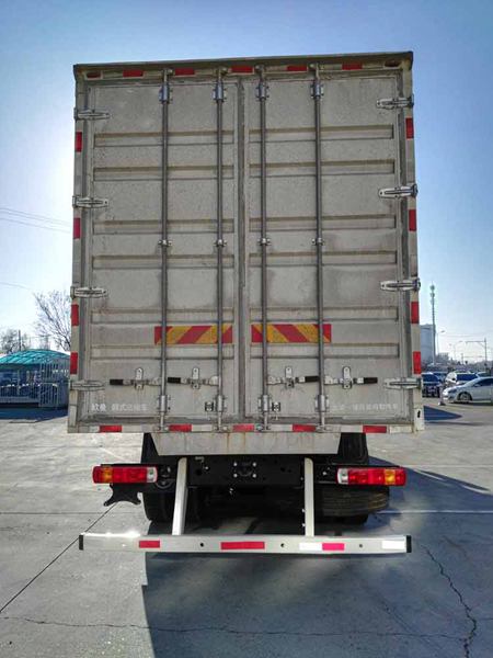 歐曼牌BJ5319XXY-AE廂式運輸車公告圖片