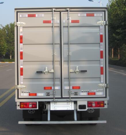 長(zhǎng)安牌SC5035XXYSCBJ6廂式運(yùn)輸車公告圖片