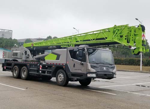 中聯(lián)牌ZLJ5330JQZ25E汽車起重機(jī)公告圖片