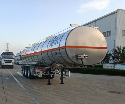 瑞江牌WL9400GRYM铝合金易燃液体罐式运输半挂车图片