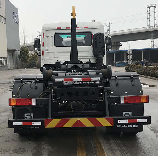 徐工牌XZJ5180ZXXD6車廂可卸式垃圾車公告圖片