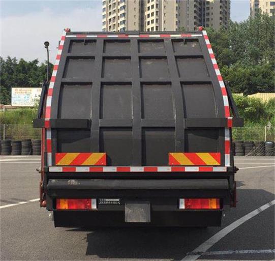 重特牌QYZ5180ZYS6壓縮式垃圾車公告圖片