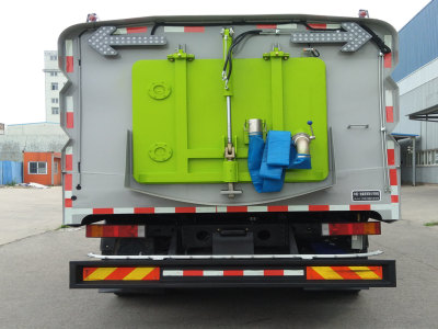 東方紅牌LT5181TXSDF洗掃車公告圖片