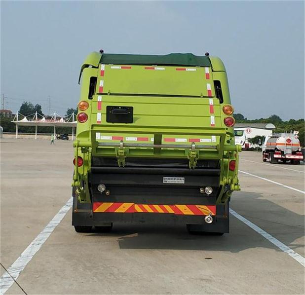東風(fēng)牌DFZ5180ZYSEX8壓縮式垃圾車(chē)公告圖片