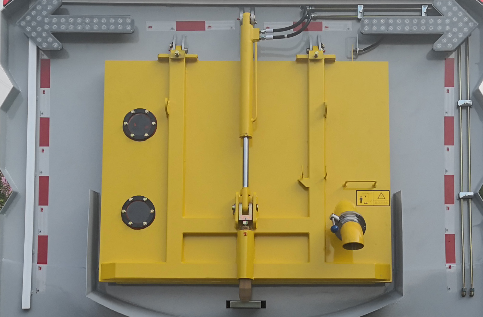 徐工牌XGH5182TXSD6洗掃車公告圖片