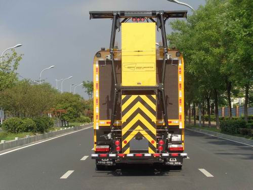 英達(dá)牌FTT5100TFZAT22防撞緩沖車公告圖片