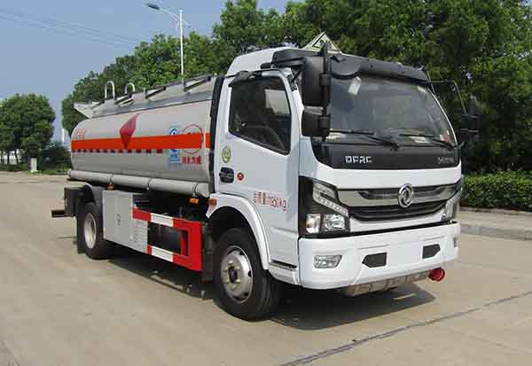 中汽力威牌HLW5121GYYE6運油車公告圖片