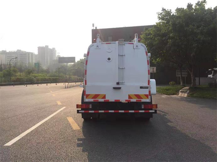 重特牌QYZ5180TCADF6餐廚垃圾車公告圖片
