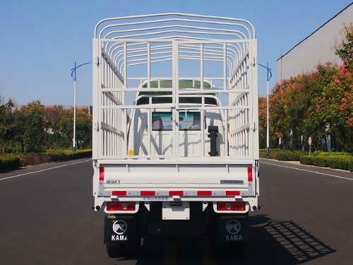 凱馬牌KMC5036CCYQ280DP6倉柵式運(yùn)輸車公告圖片