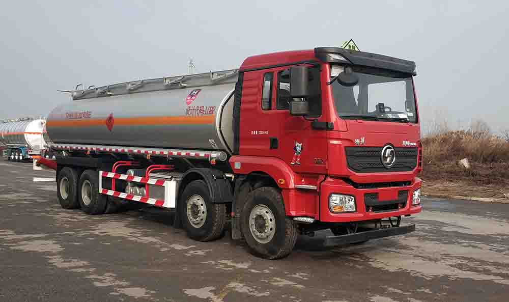陕汽牌SHN5321GRYMB6223易燃液体罐式运输车公告图片