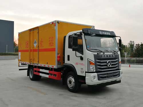 楚勝牌CSC5121XZWDY雜項危險物品廂式運輸車公告圖片