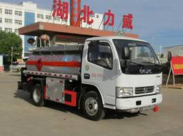 运油车