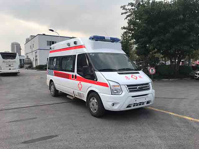 飛球牌ZJL5048XJHJ5救護(hù)車公告圖片