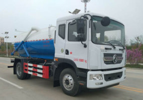 吸污车