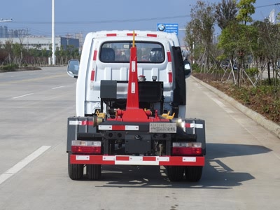 新東日牌YZR5030ZXXE6車廂可卸式垃圾車公告圖片