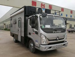 旅居车