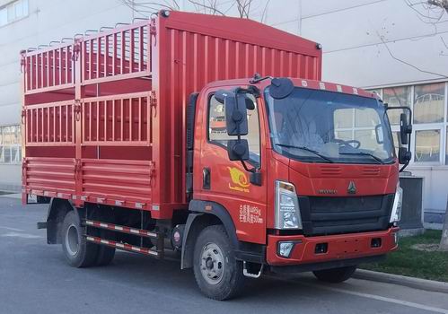 豪沃牌ZZ5047CCYH3315F144倉柵式運(yùn)輸車公告圖片