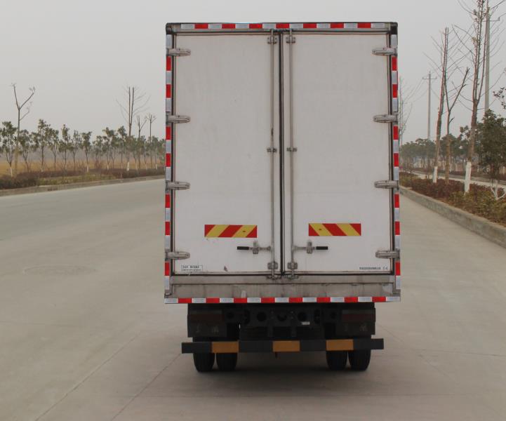 東風(fēng)牌EQ5181XLCL9CDHAC冷藏車公告圖片