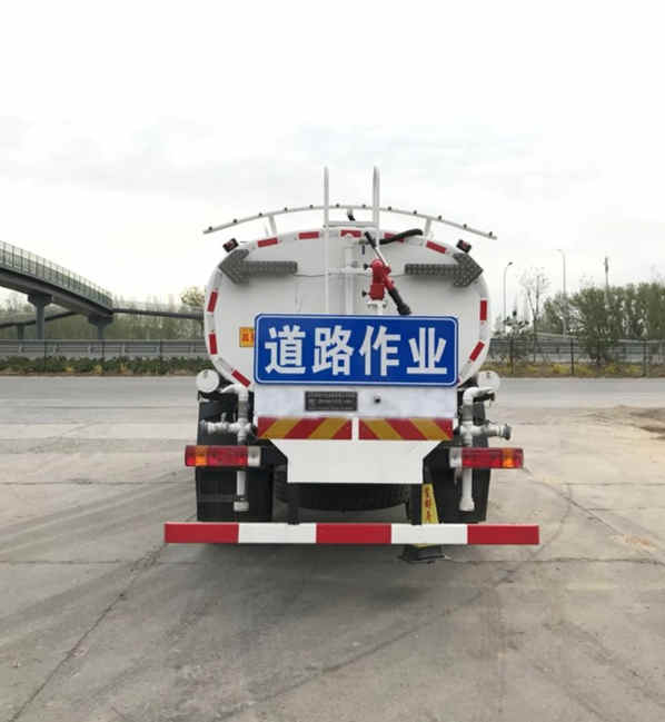 长城牌HTF5180GSSCA洒水车公告图片