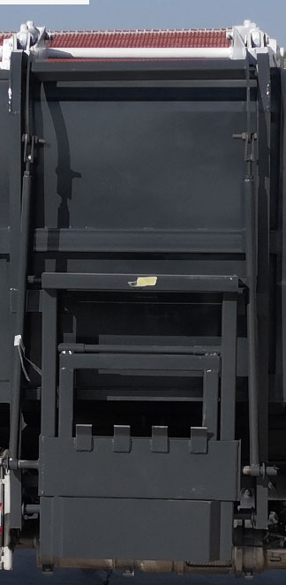 祥農(nóng)達牌SGW5040ZZZF自裝卸式垃圾車公告圖片