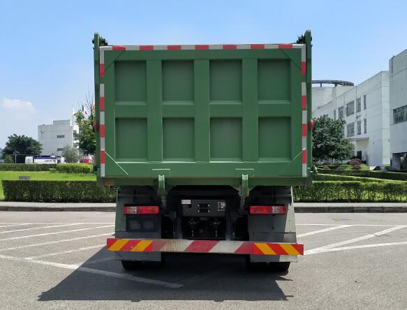 紅巖牌CQ5317ZLJHD10256自卸式垃圾車(chē)公告圖片