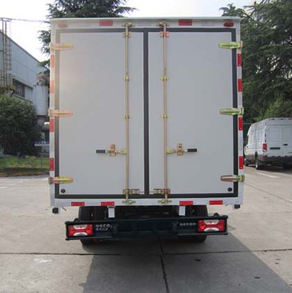 依維柯牌NJ5046XXYLQES廂式運輸車公告圖片