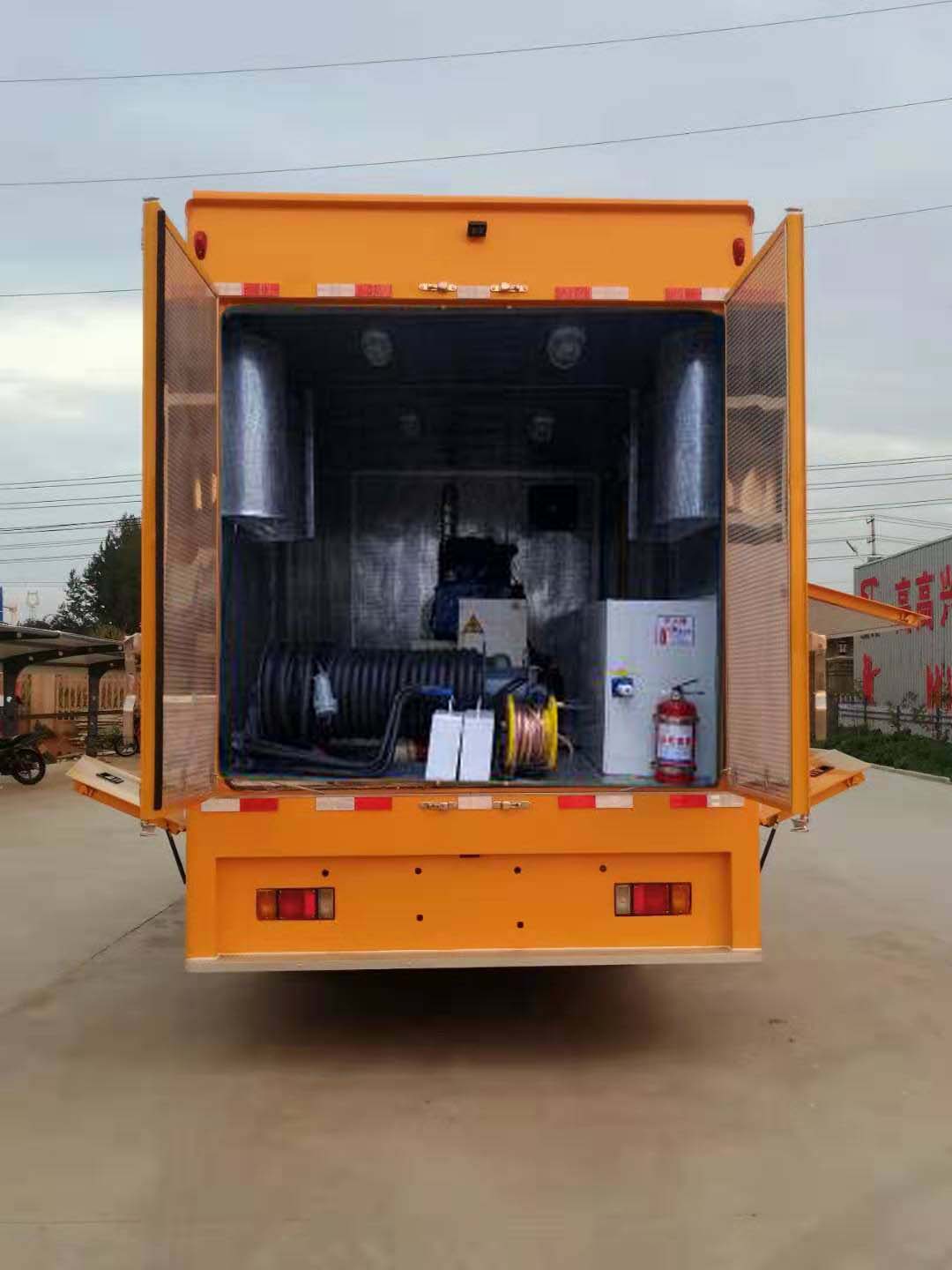 丰霸牌STD5110XDYQL6电源车公告图片