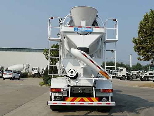 唐鴻重工牌XT5315GJBT5E1混凝土攪拌運(yùn)輸車(chē)公告圖片