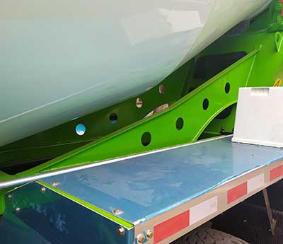 凌宇牌CLY5314GJB32E6L混凝土攪拌運(yùn)輸車公告圖片