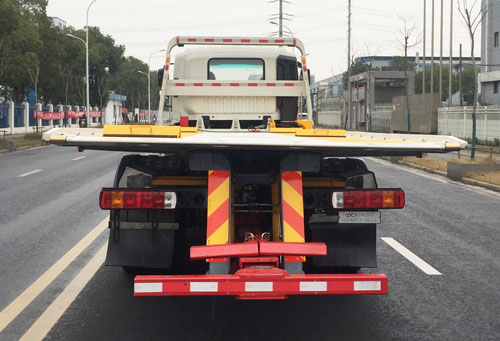 錫宇牌WXQ5180TQZBP6清障車(chē)公告圖片