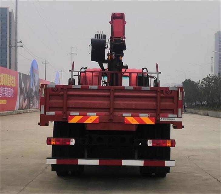 帕菲特牌PFT5180JSQD5A隨車(chē)起重運(yùn)輸車(chē)公告圖片