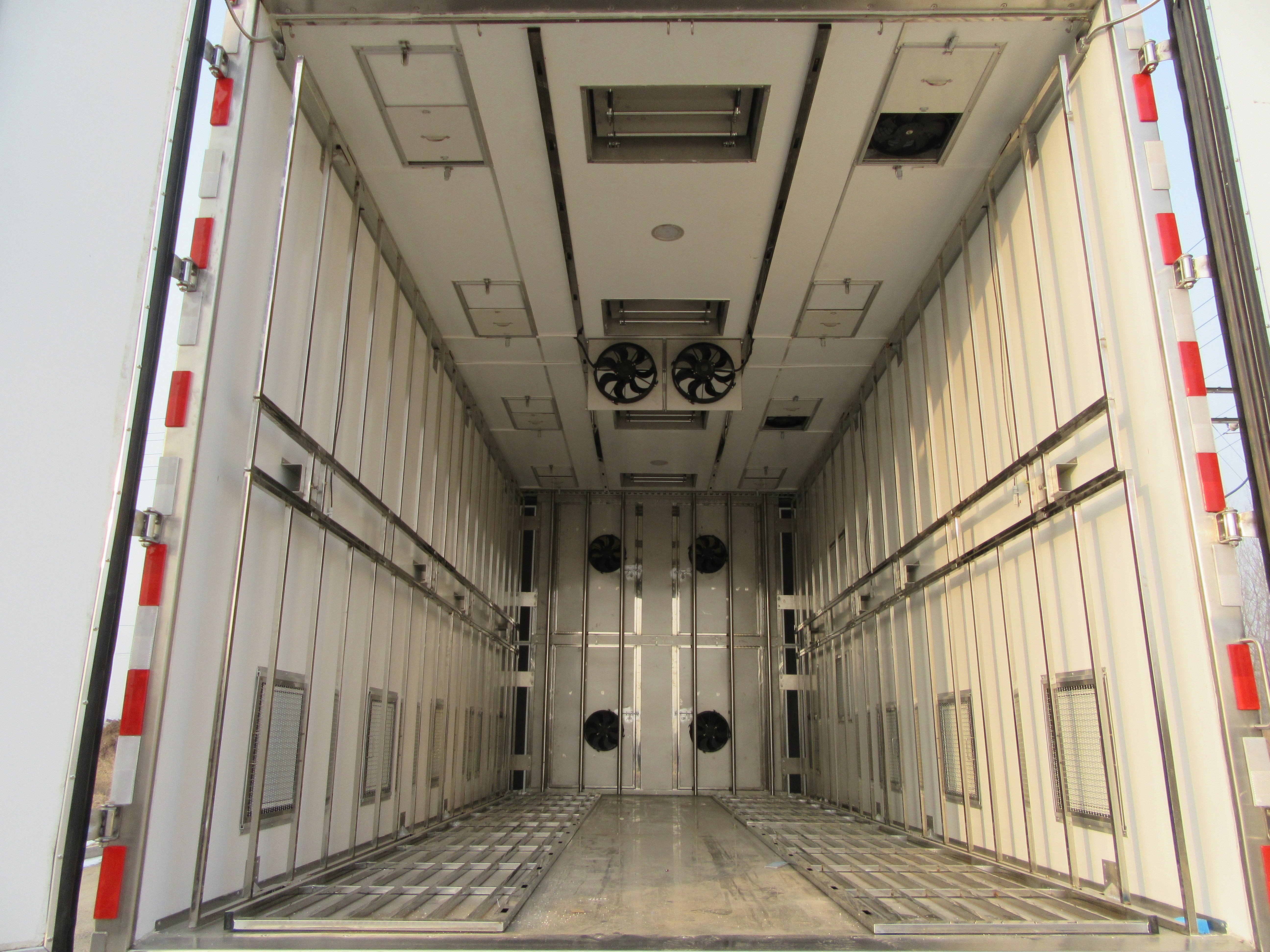 中達(dá)凱牌ZDK5180XCQ雛禽運輸車公告圖片