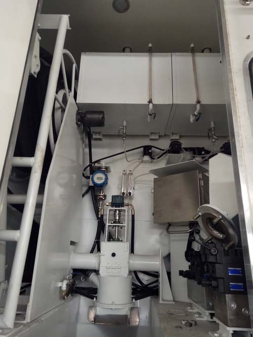 惠豐安拓牌SXH5320THRD2現(xiàn)場混裝乳化炸藥車公告圖片