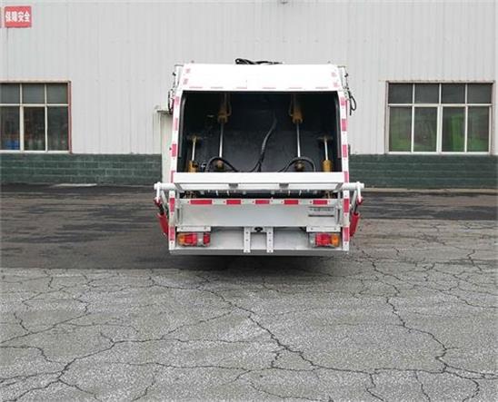 武當一車牌HEQ5070ZYS6壓縮式垃圾車公告圖片