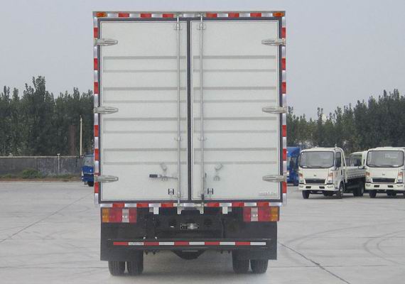 豪沃牌ZZ5047XXYC3314E145廂式運輸車公告圖片