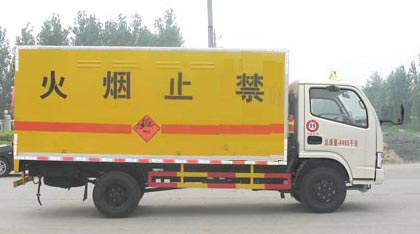 东风多利卡蓝牌 CLW5042XQY5爆破器材运输车公告图片